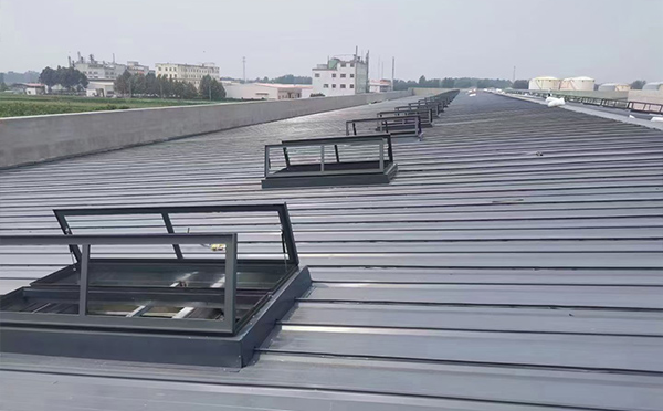 某中学室内体育馆石河子乡排烟窗改造项目