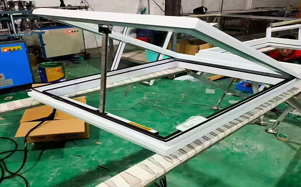 某地下车库出入口石河子乡排烟窗配置工程