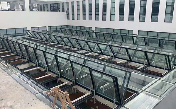 百安科技有限公司近期石河子乡排烟窗项目案例分享 百安科技有限公司近期石河子乡排烟窗项目案例分享