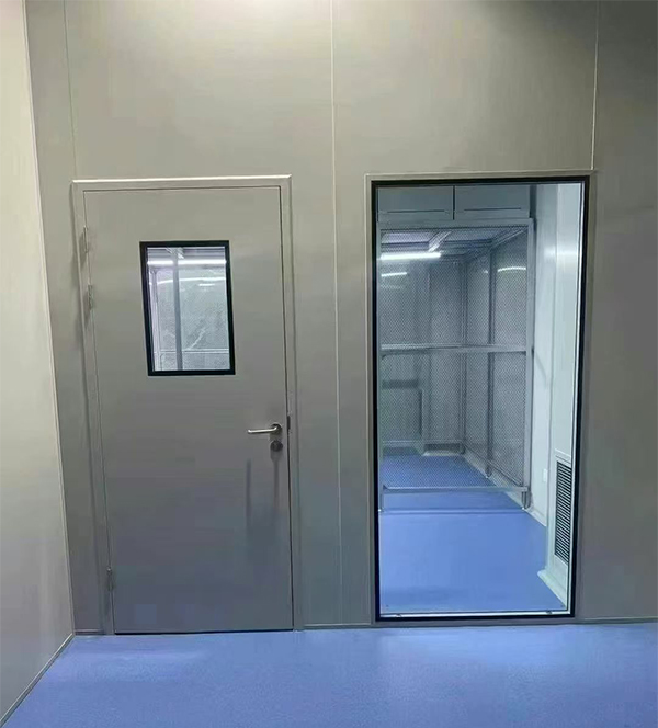 学校教学楼完成石河子乡防火门标准化安装